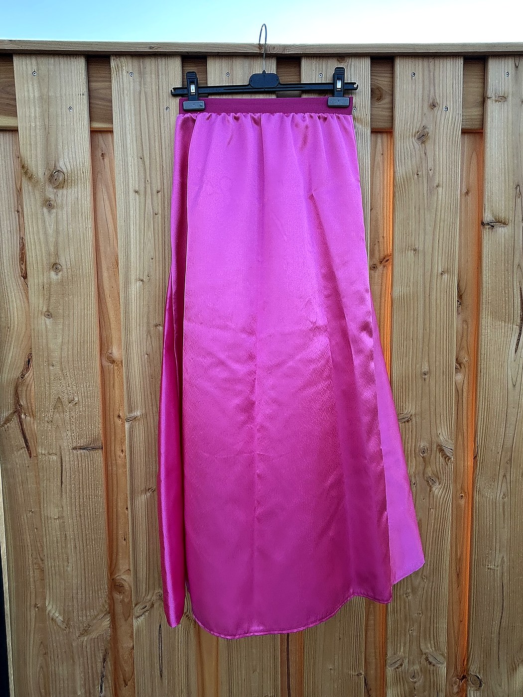 Roze satijnen showrok
